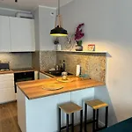 Apartment Garbary Old Town Lux 106, Self Check-in 24h, Free Parking Poznan