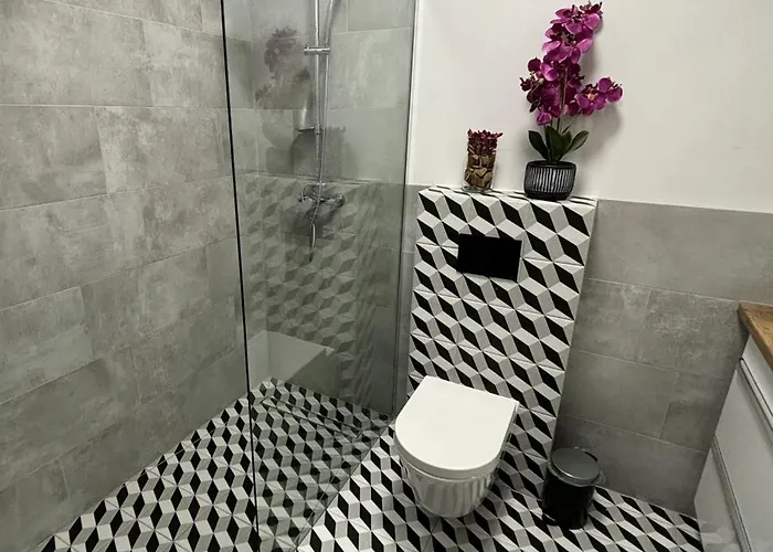 Garbary Old Town Lux 106, Self Check-in 24h, Free Parking Apartment